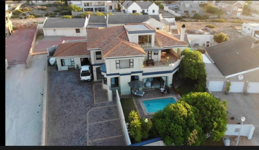 8 Bedroom Property for Sale in Myburgh Park Western Cape